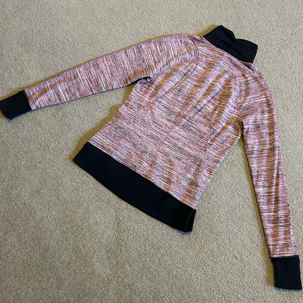Lululemon Runderful 1/2 Zip - Picture 5 of 8